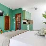 Theros - Comfort Island Near Town Apartment *
