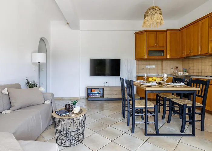 Theros - Comfort Island Near Town Apartment